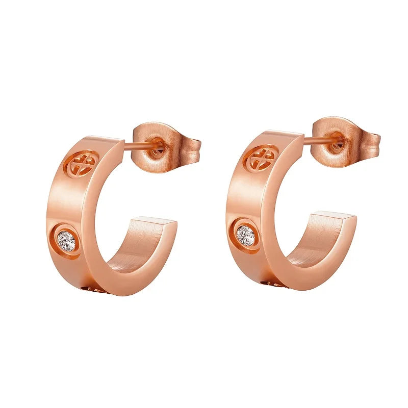 Brinco Meia Argola com Zircônia