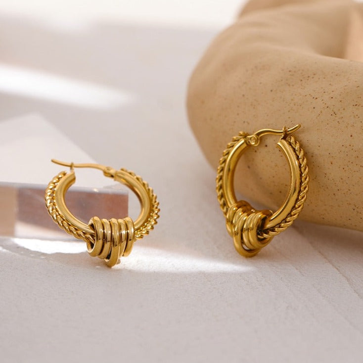 Brinco Dourado de Argola Trançado