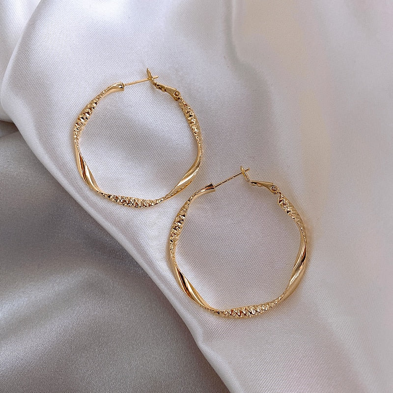 Brinco Argola Dourado Trabalhado