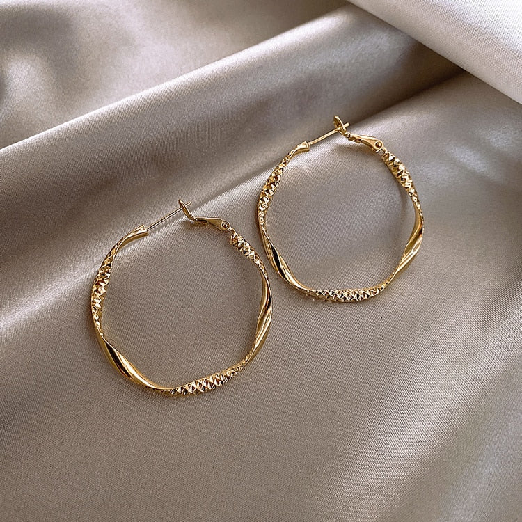 Brinco Argola Dourado Trabalhado