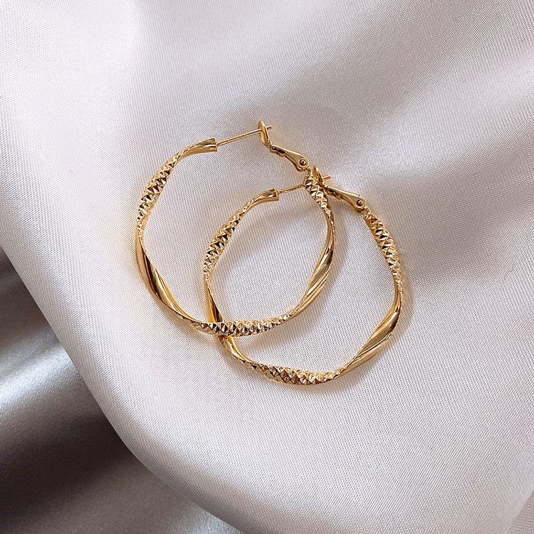 Brinco Argola Dourado Trabalhado
