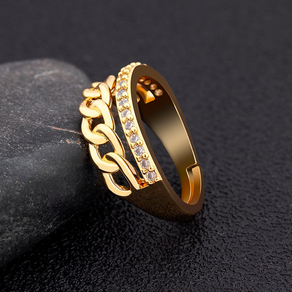 Anel Dourado com Zircônias Ajustável