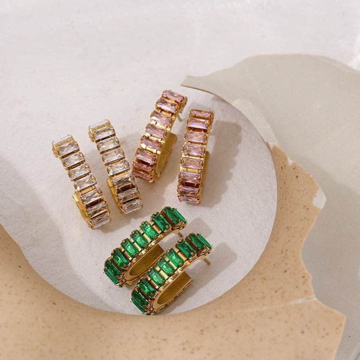 Brinco Dourado com Pedra Zircônia