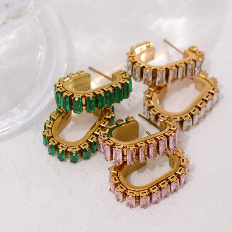 Brinco Dourado com Pedra Zircônia