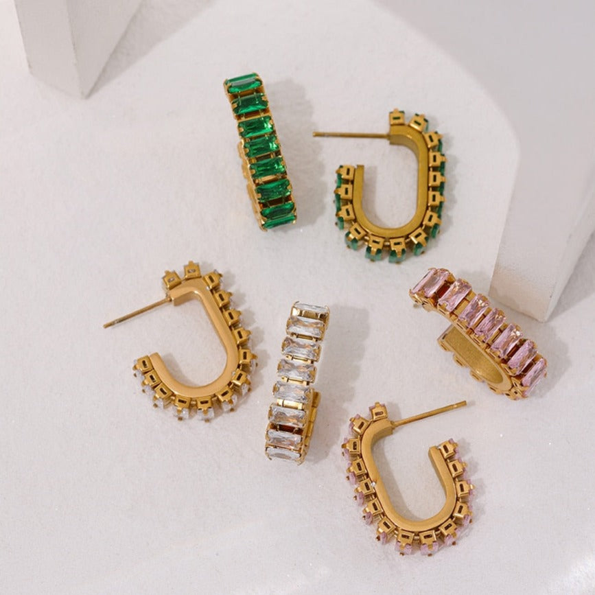Brinco Dourado com Pedra Zircônia