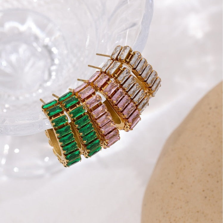 Brinco Dourado com Pedra Zircônia