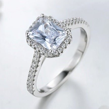 Anel Solitário Prata Royalty Diamante de Zircônia