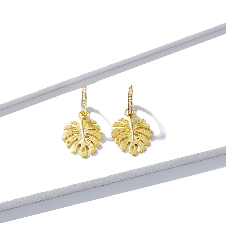 Brinco Argola Pingente de Folha Dourado