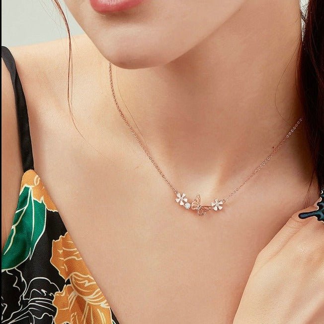 Colar Borboleta e Flor Rose Gold