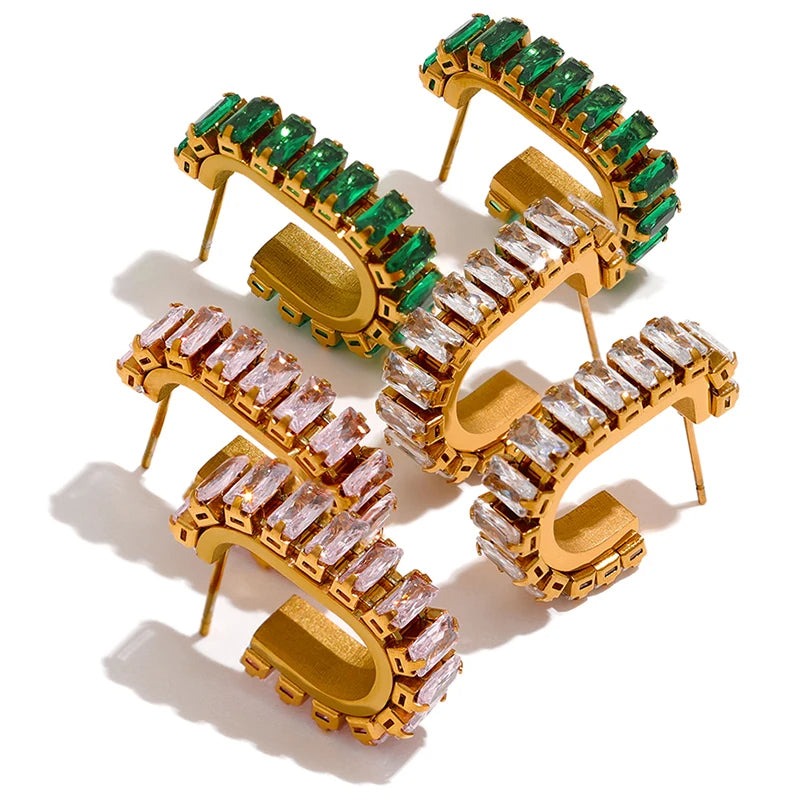 Brinco Dourado com Pedra Zircônia