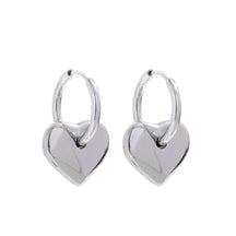 Brinco de Argola com Coração 18K