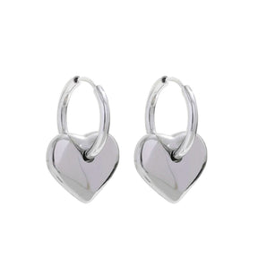 Brinco de Argola com Coração 18K