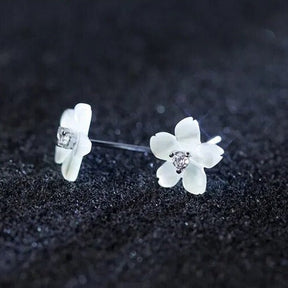 Brinco de Prata Flor Pétala Branca