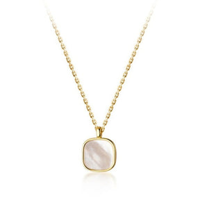 Colar Dourado Pingente Quadrado