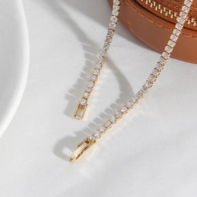 Colar Dourado com Zircônia