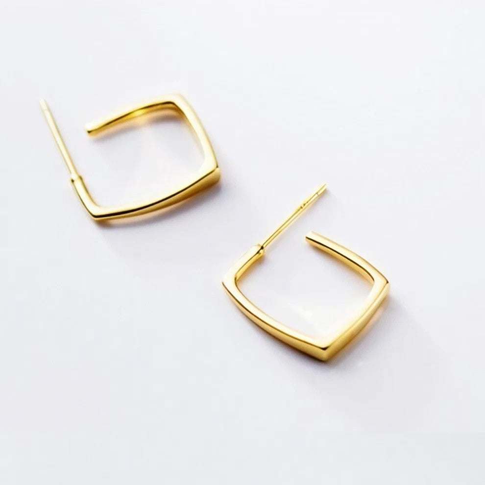 Brinco Dourado Quadrado Liso