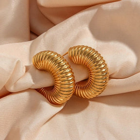 Brinco Dourado Meia Argola
