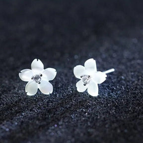 Brinco de Prata Flor Pétala Branca
