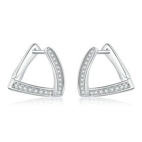 Brinco de Prata Triangular com Zircônias