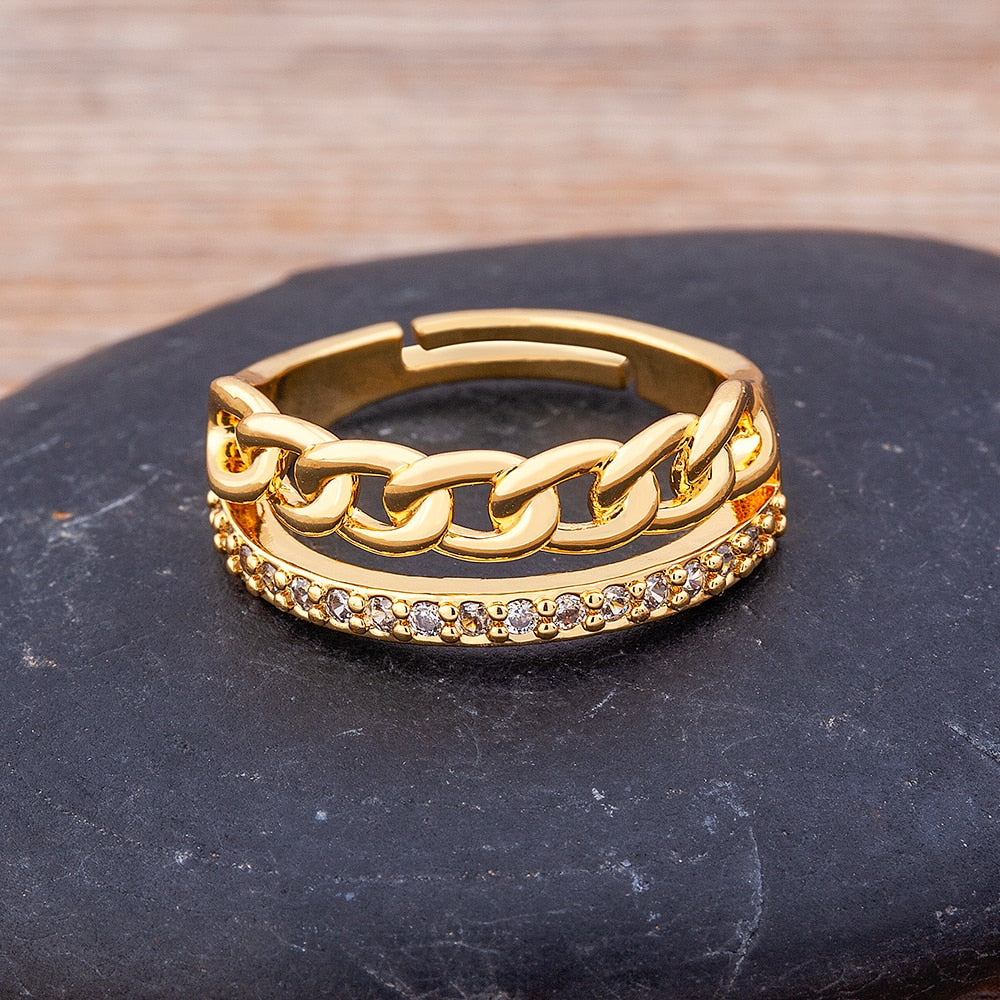 Anel Dourado com Zircônias Ajustável