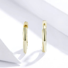 Brinco Dourado de Argola Pequeno