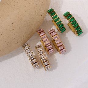 Brinco Dourado com Pedra Zircônia