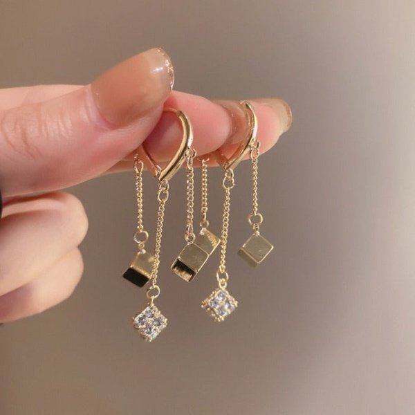 Brinco Argola Dourado Triângulos