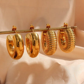 Brinco Dourado Meia Argola