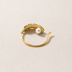 Brinco Argola Dourado Folha com Pérola